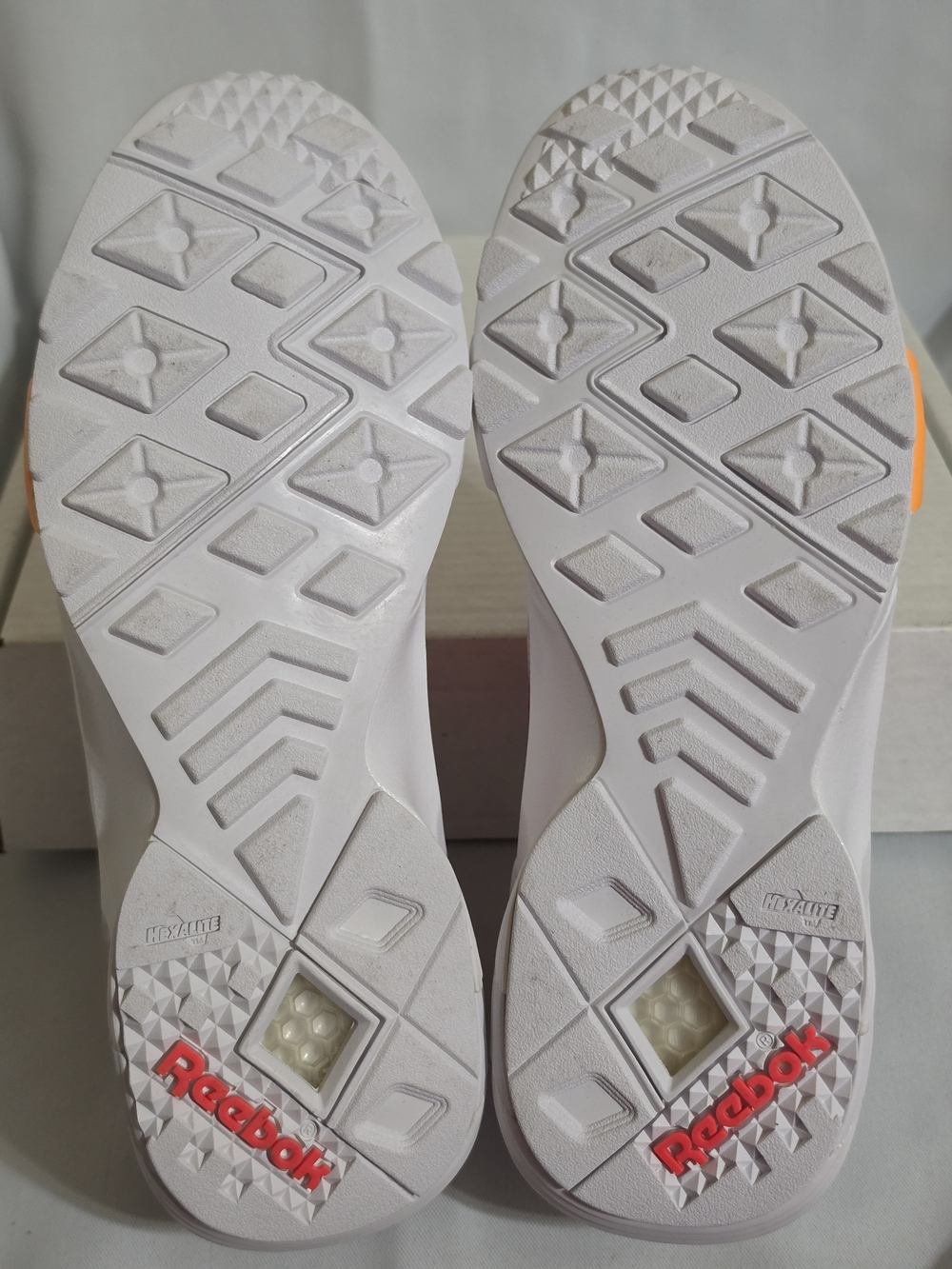 Reebok Gigi Hadid Collab Shoes DV5386 US Women Size 8 Retro Style - Picture 10 of 11